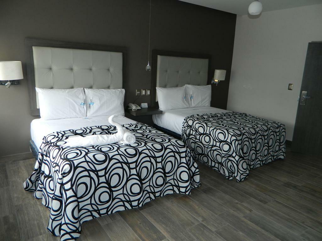 Hotel Flamingo Merida Bagian luar foto